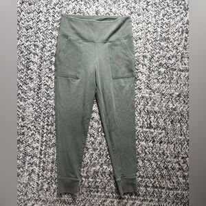 Like New Aerie Soft Green Leggings with Ribbed Cuffs and Pockets Size Large
